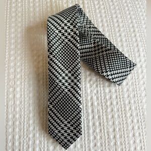 5/$20🎉 ASOS Men’s Skinny Tie One Size Houndstooth